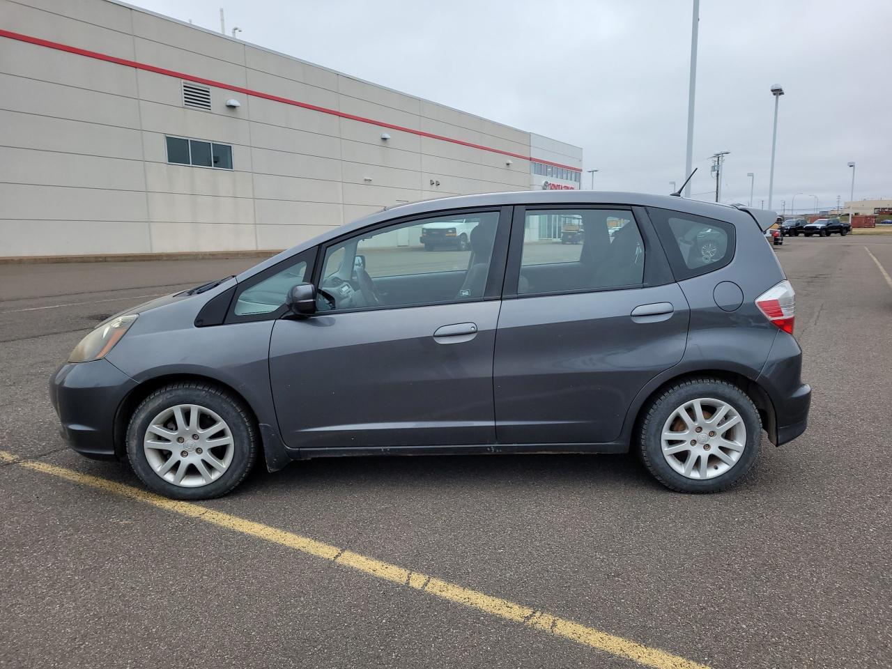 2011 Honda Fit LX Photo2
