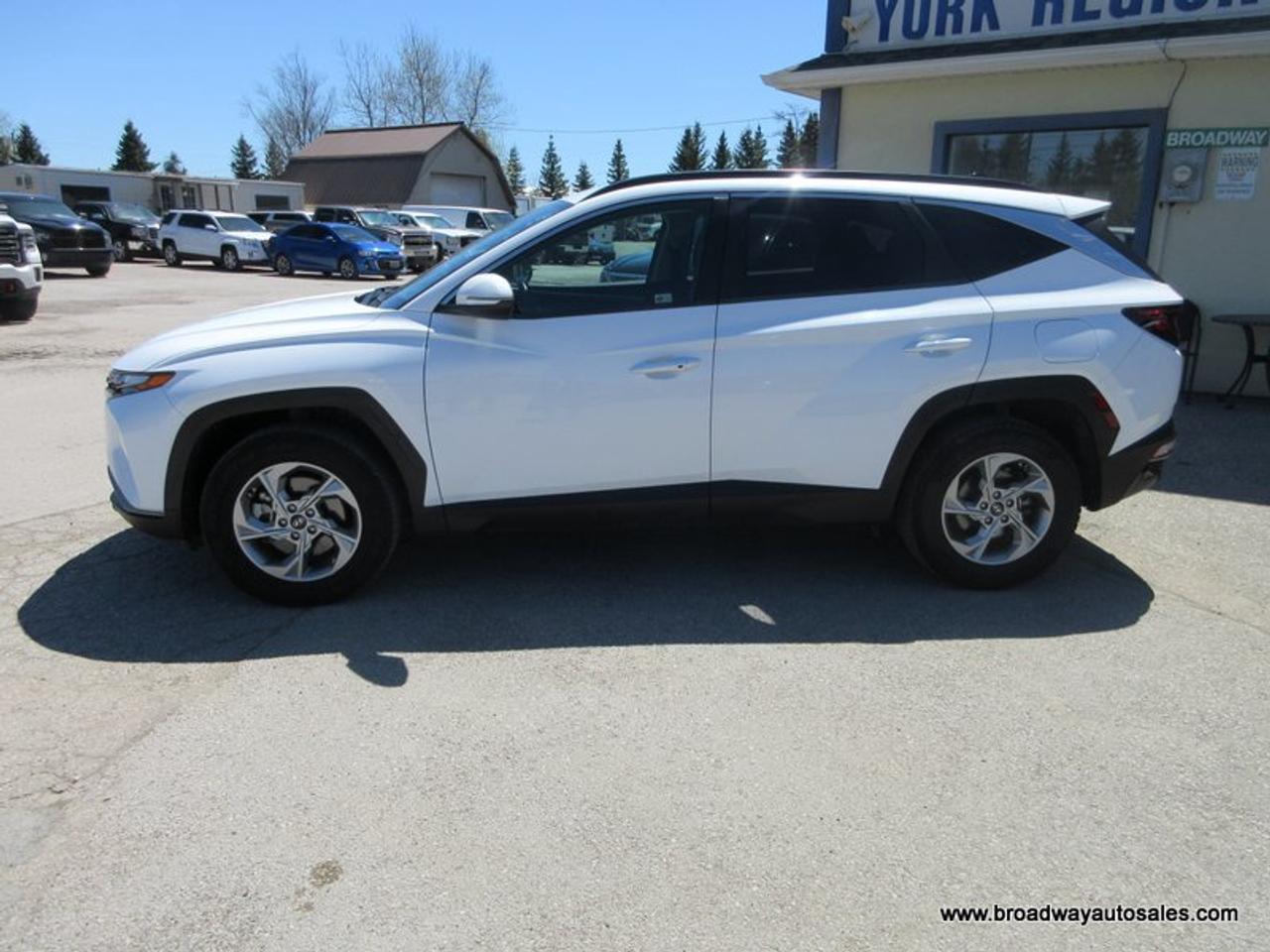 2022 Hyundai Tucson ALL-WHEEL DRIVE SEL-VERSION 5 PASSENGER 2.5L - DOHC.. DRIVE-MODE-SELECT.. HEATED SEATS & WHEEL.. BACK-UP CAMERA.. BLUETOOTH SYSTEM.. Photo