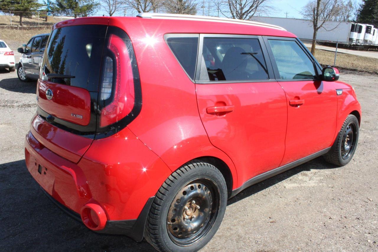 2016 Kia Soul  Photo2