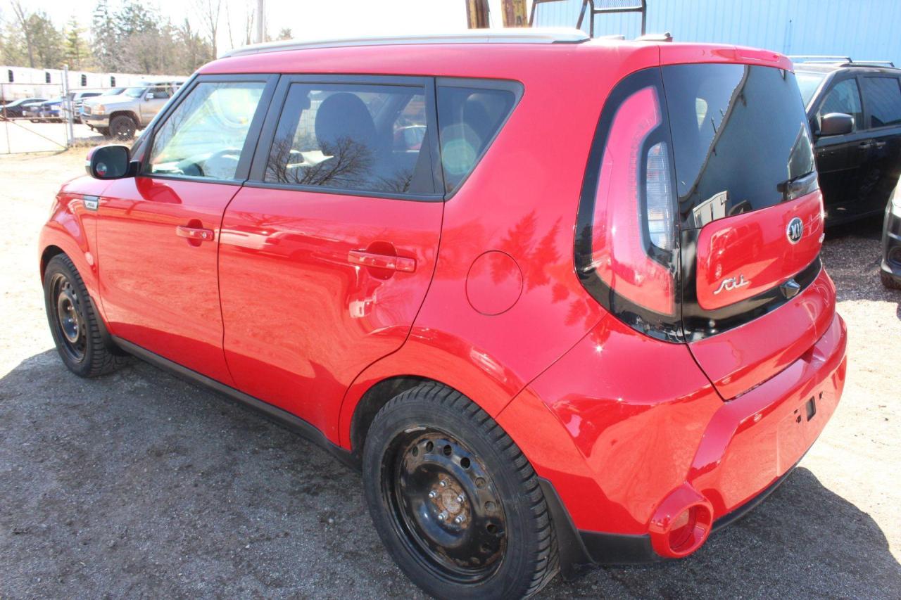 2016 Kia Soul  Photo3