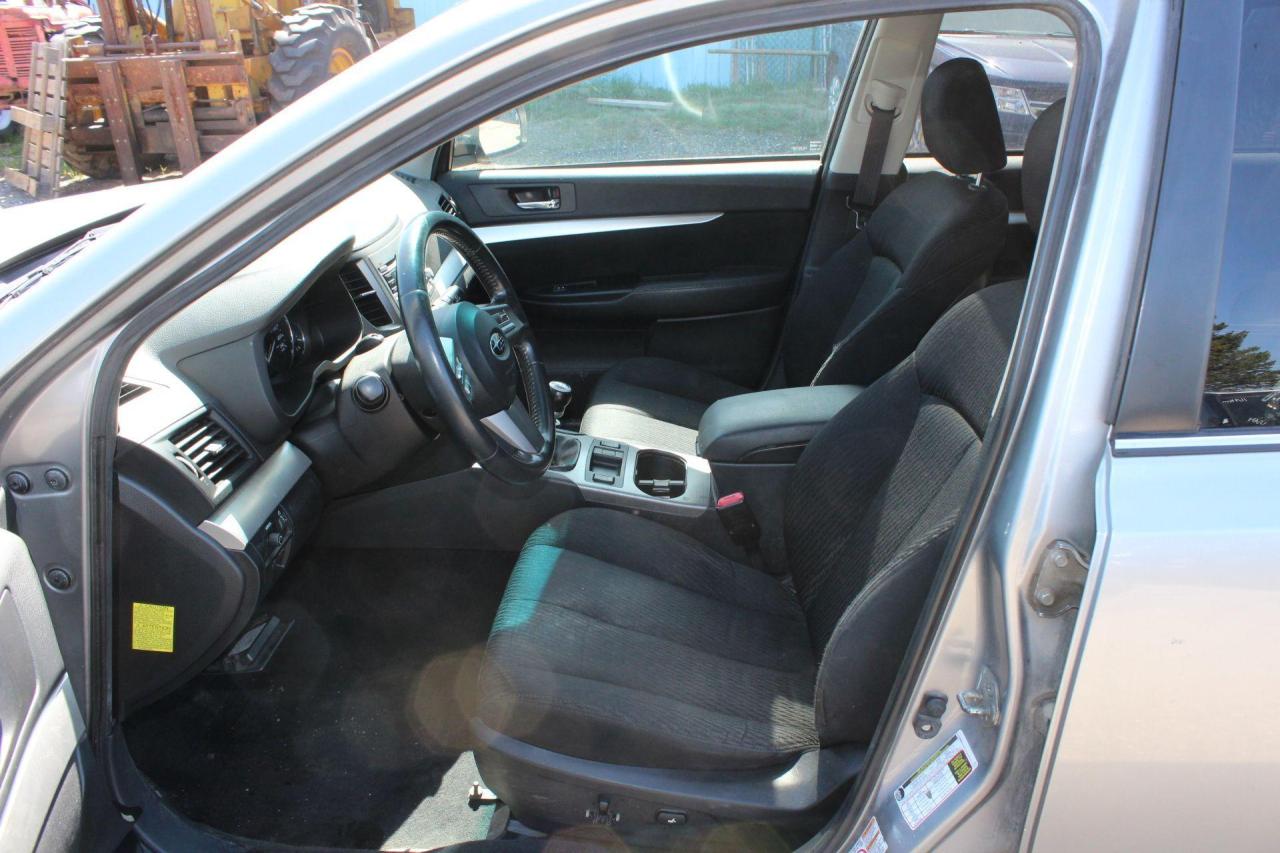 2011 Subaru Outback  Photo4