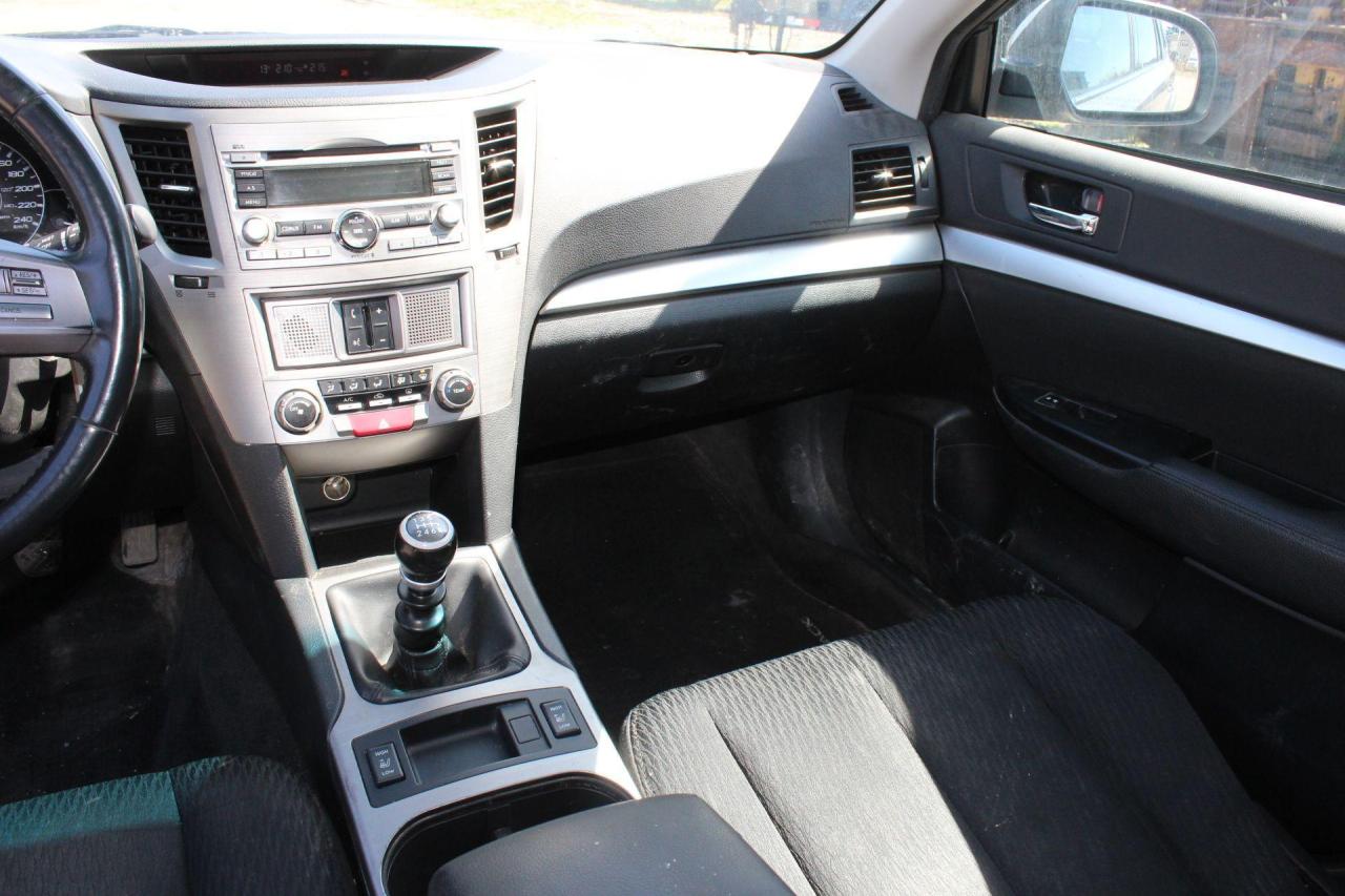 2011 Subaru Outback  Photo