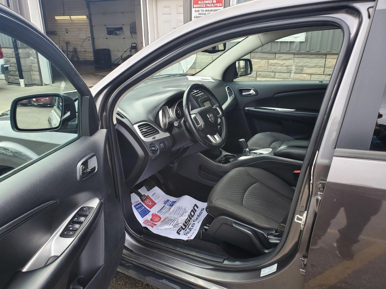 2015 Dodge Journey SXT-V6-7 PASSENGER THIRD ROW - Photo #16