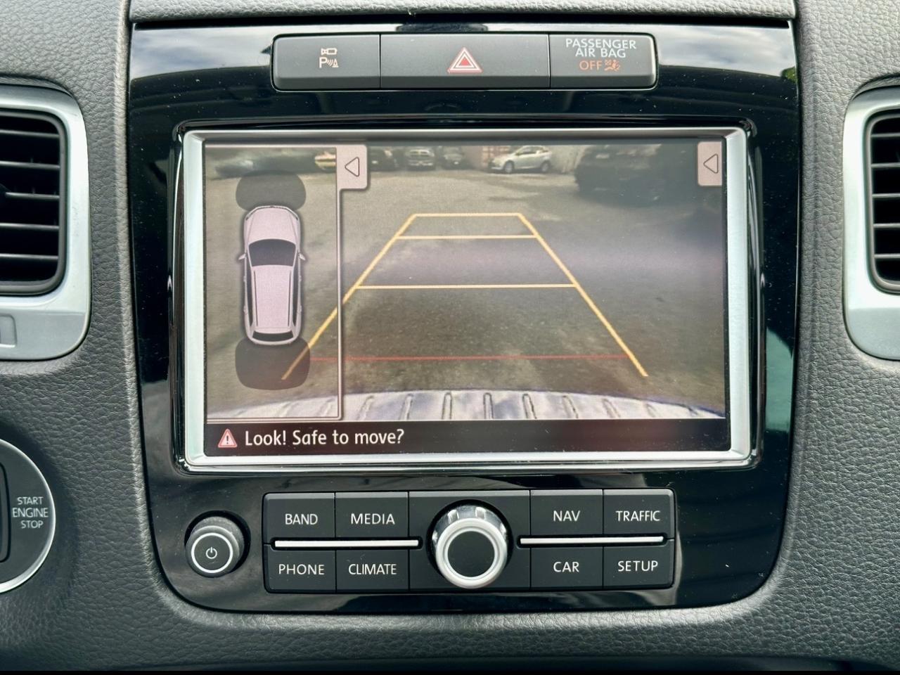 2014 Volkswagen Touareg 4dr TDI Execline - Photo #16