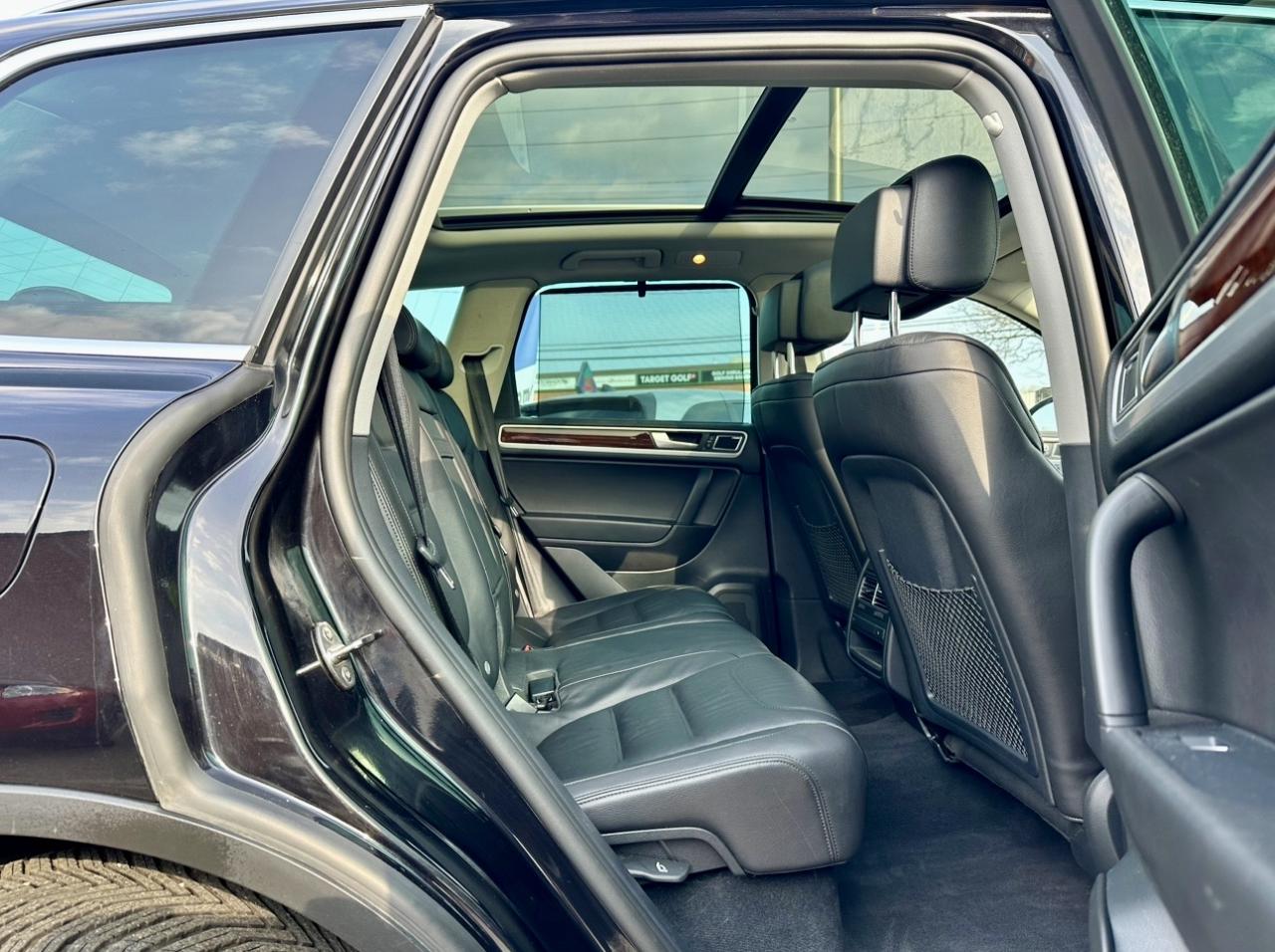 2014 Volkswagen Touareg 4dr TDI Execline - Photo #11