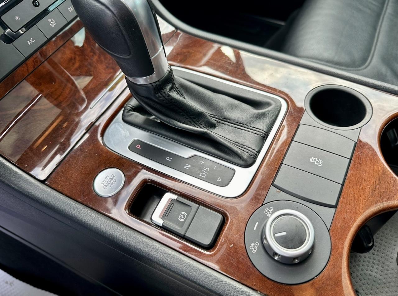 2014 Volkswagen Touareg 4dr TDI Execline - Photo #21