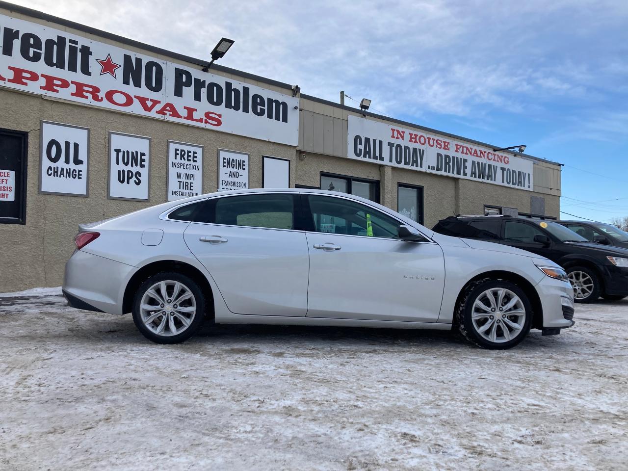 2021 Chevrolet Malibu 4DR SDN LT - Photo #3