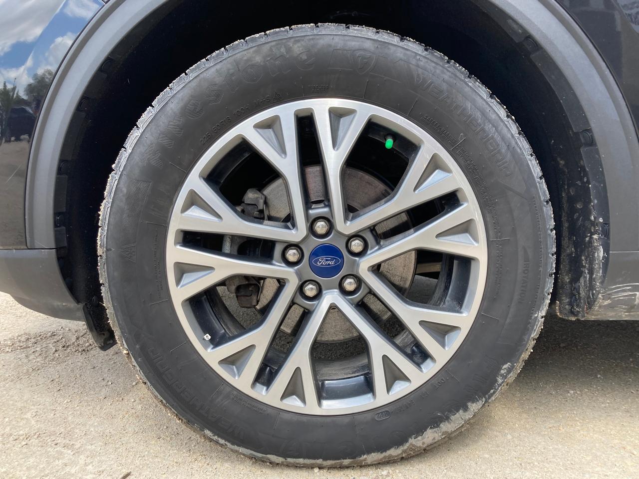 2020 Ford Escape SEL AWD - Photo #23
