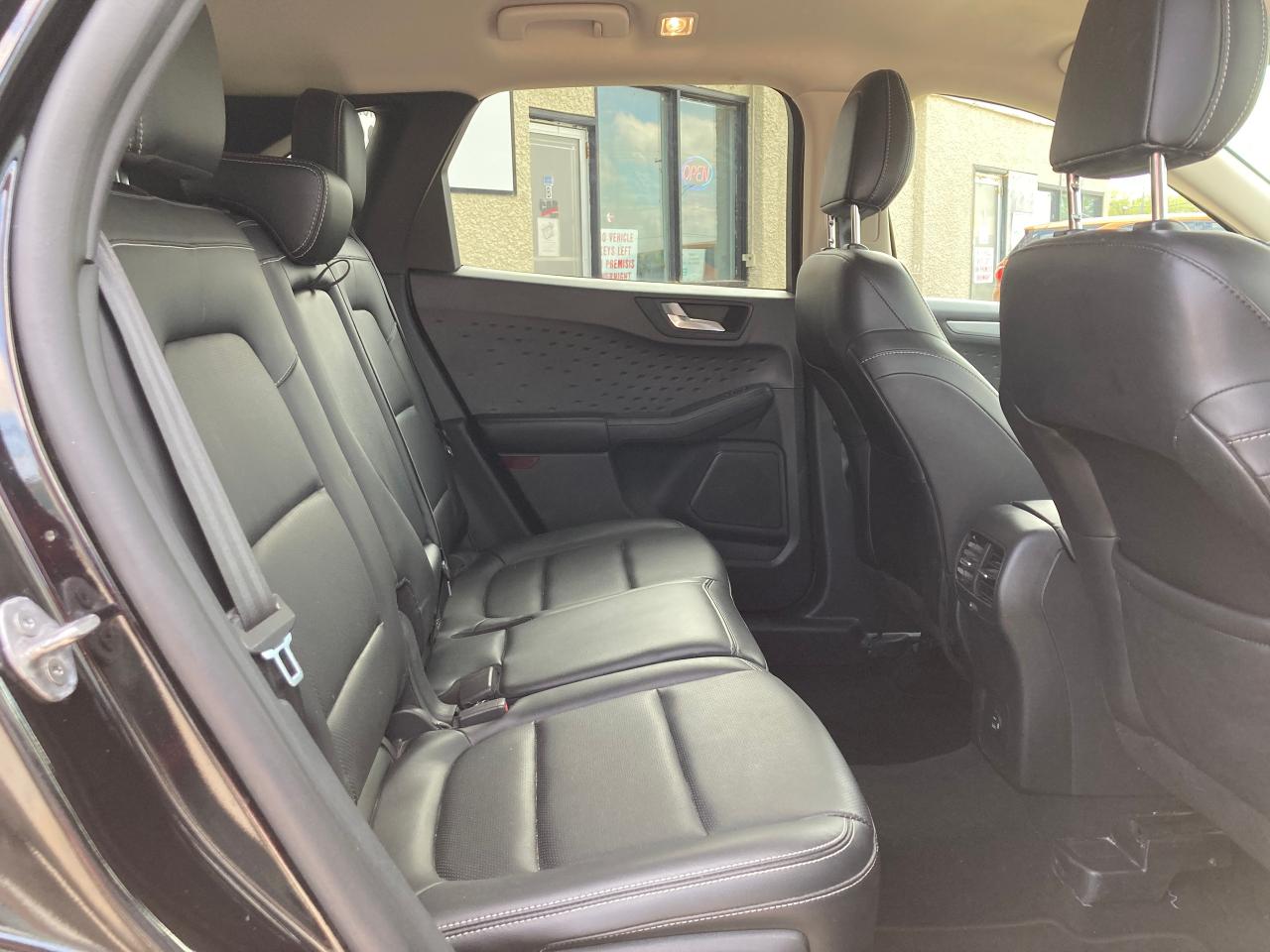 2020 Ford Escape SEL AWD - Photo #12