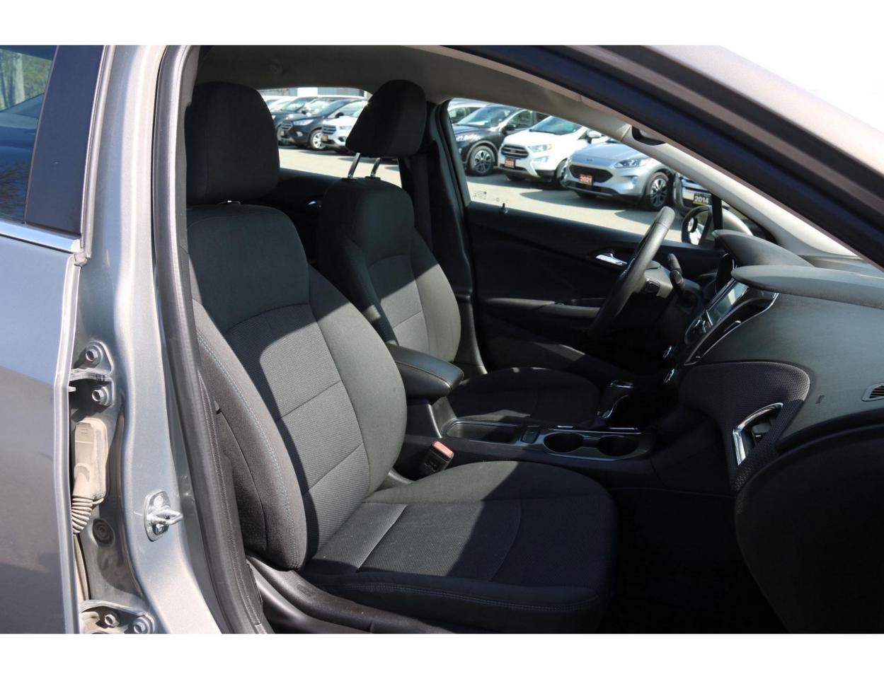 2017 Chevrolet Cruze LT AUTO - Photo #12