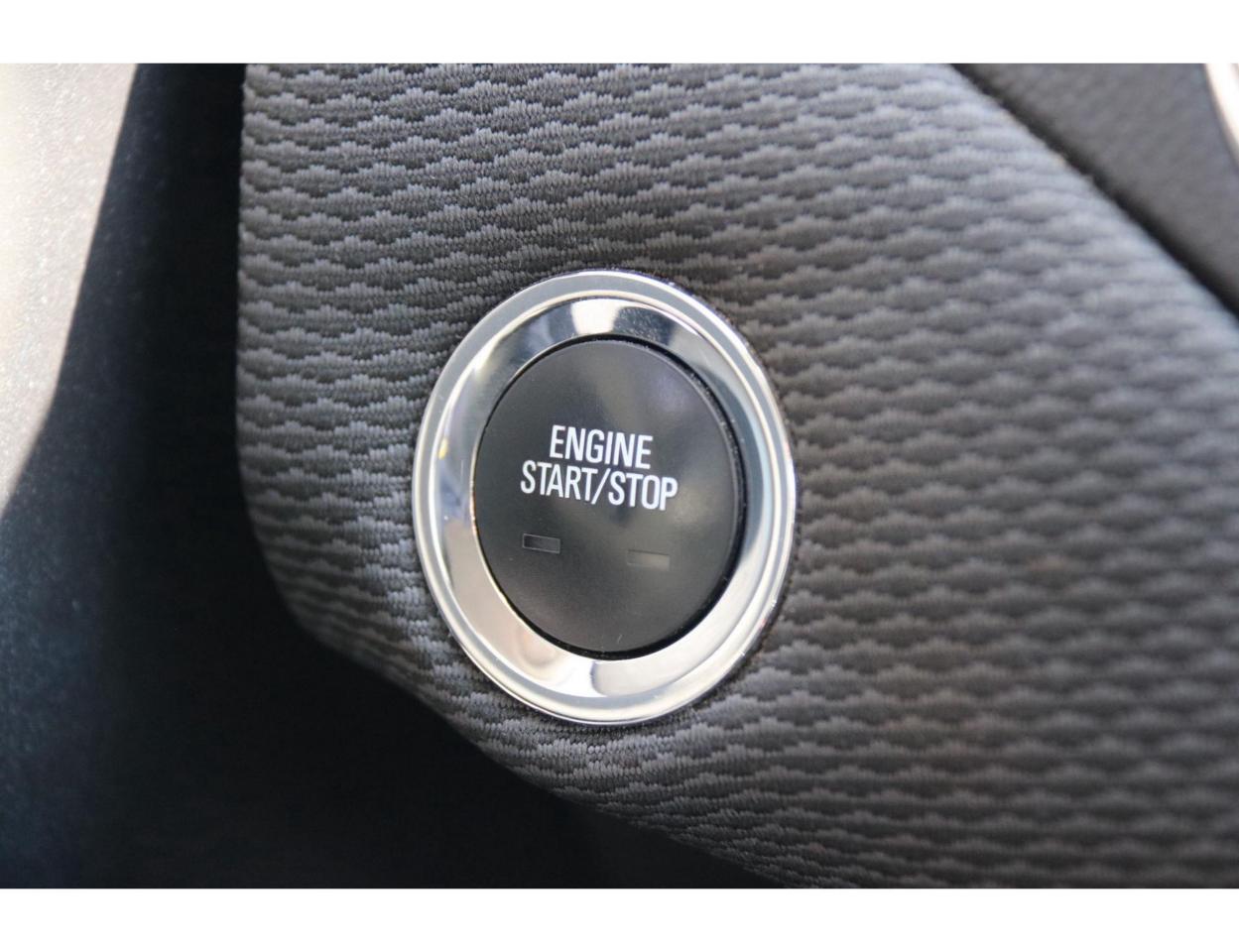 2017 Chevrolet Cruze LT AUTO - Photo #17