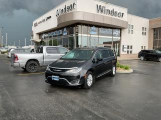 Used 2017 Chrysler Pacifica Touring L for sale in Windsor, ON