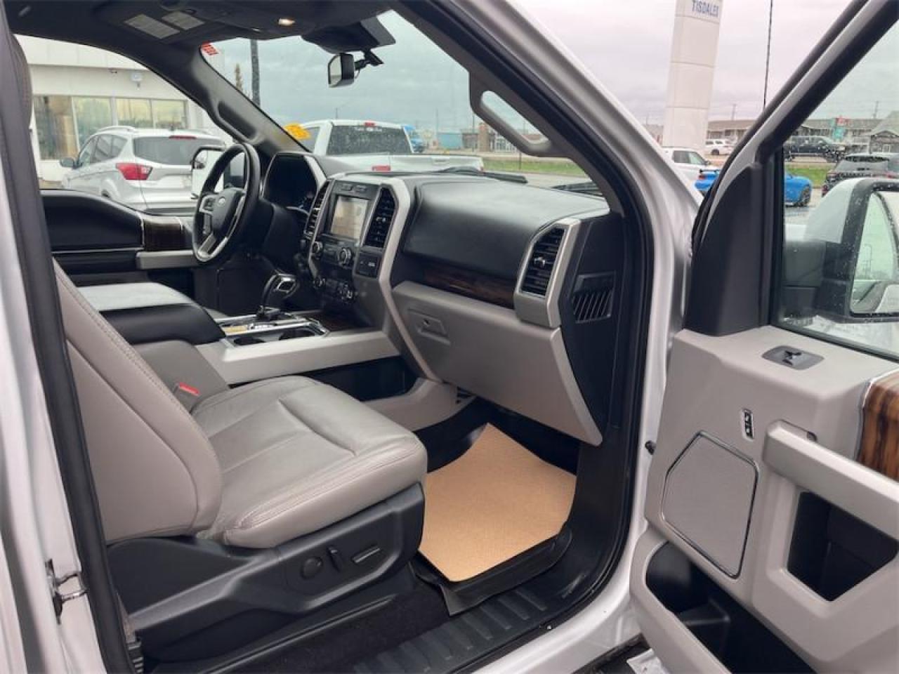 2019 Ford F-150 Lariat   - Leather Seats -  Cooled Seats Photo5