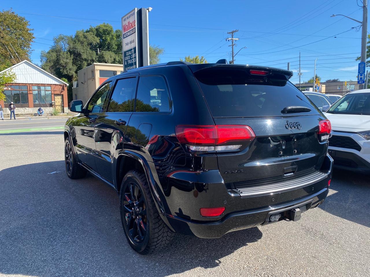 2020 Jeep Grand Cherokee Altitude | Apple CarPlay | NAV | Sunroof Photo4