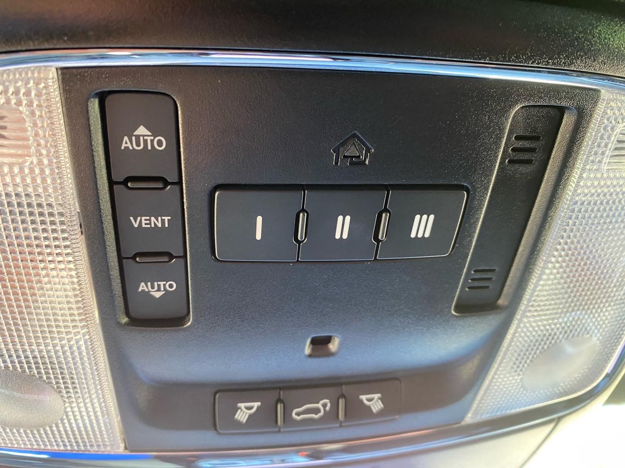 2020 Jeep Grand Cherokee Altitude | Apple CarPlay | NAV | Sunroof Photo