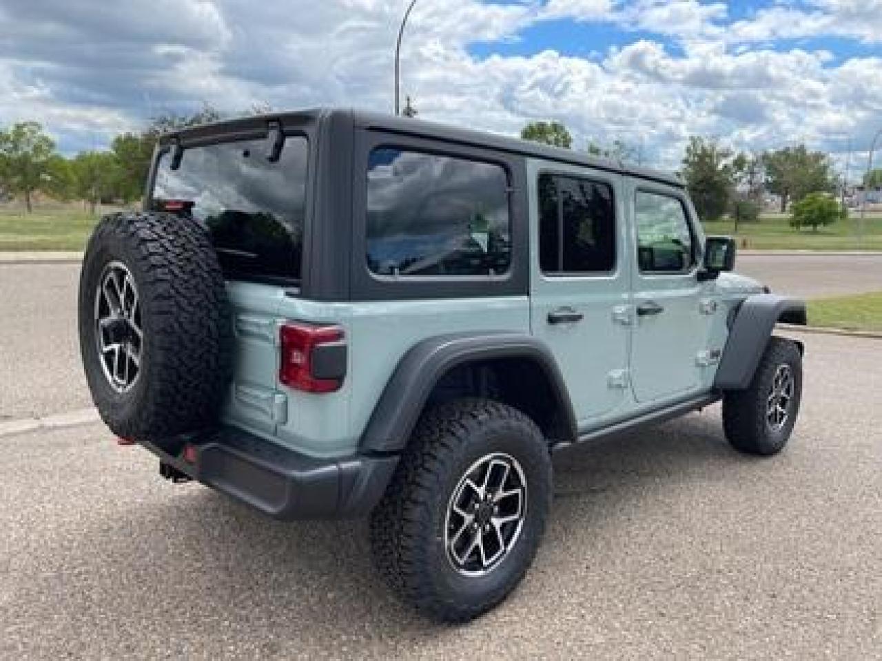 2024 Jeep Wrangler Rubicon 4 Door 4x4 #20 Photo3