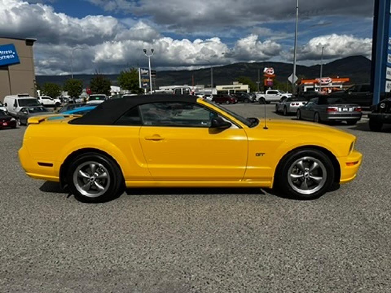2006 Ford Mustang 2dr Conv GT - Photo #4