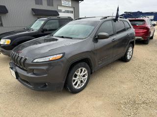 Used 2016 Jeep Cherokee 75th Anniversary / Latitude - Great Options for sale in West Saint Paul, MB