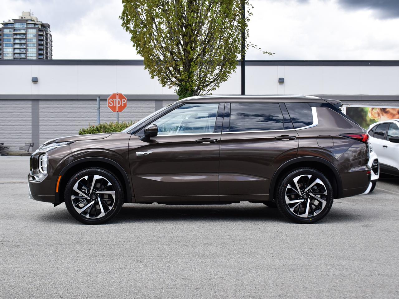 New 2024 Mitsubishi Outlander Phev GT - Heads Up Display, Navigation, Sunroof for sale in Coquitlam, BC