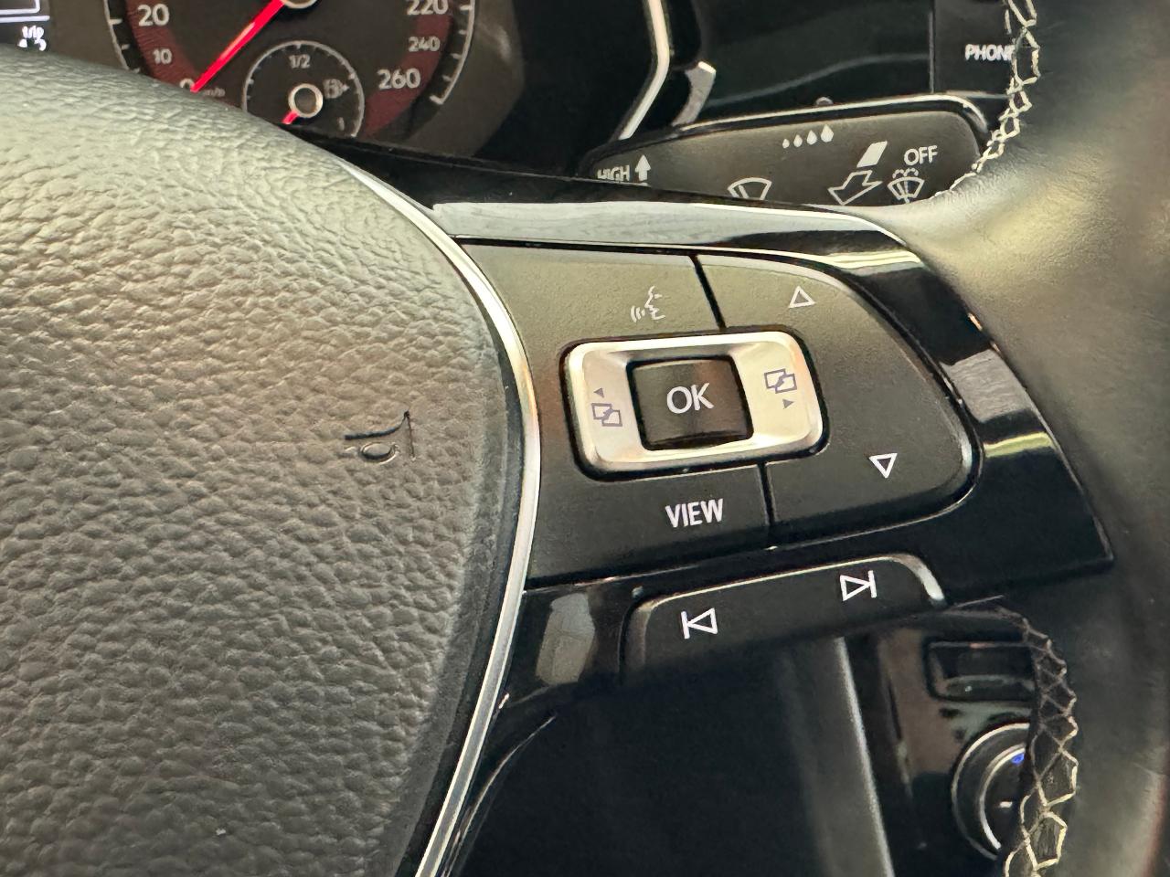 2019 Volkswagen Jetta Highline R-Line+Adaptive Cruise+CLEAN CARFAX Photo120