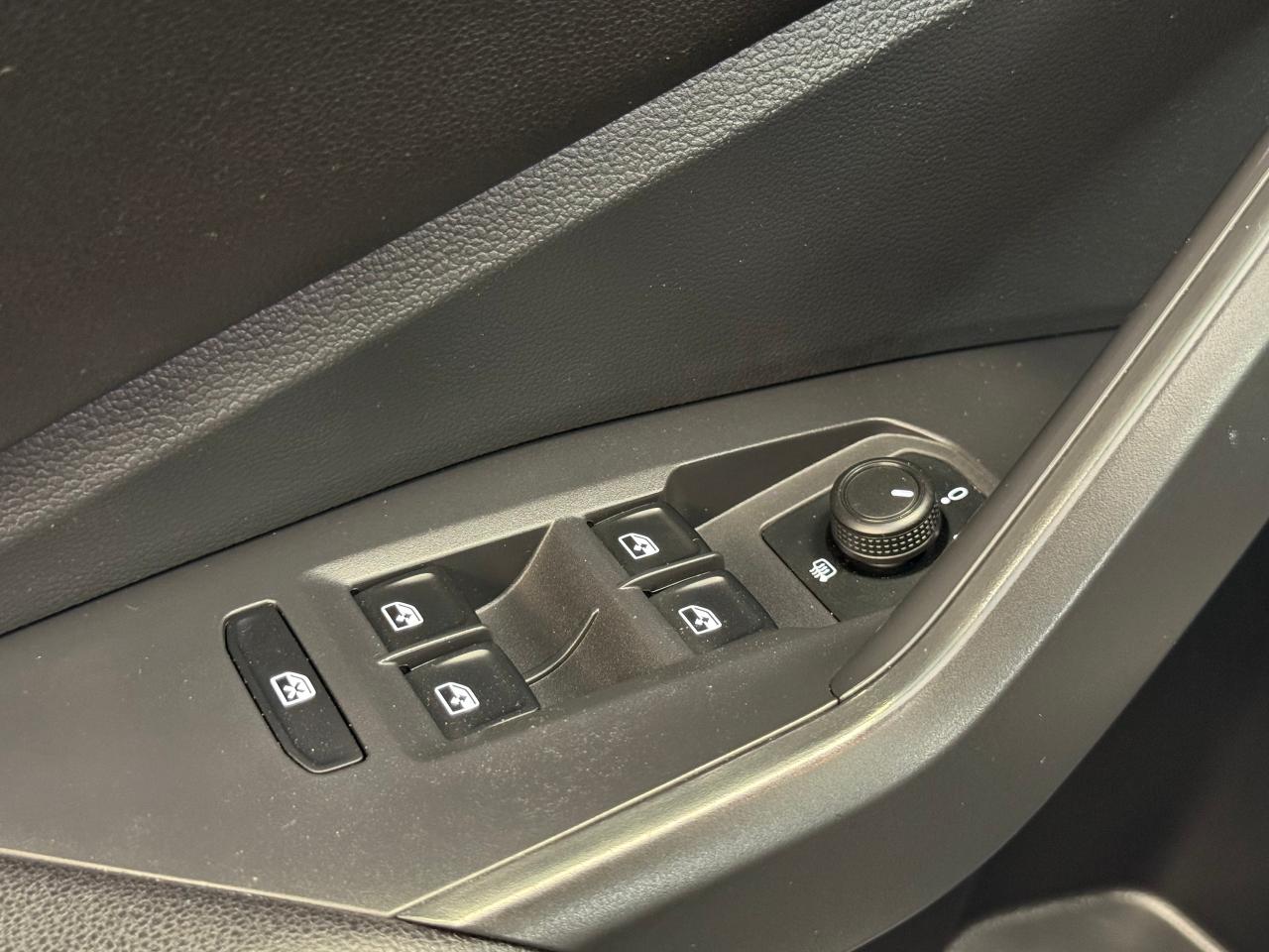 2019 Volkswagen Jetta Highline R-Line+Adaptive Cruise+CLEAN CARFAX - Photo #55