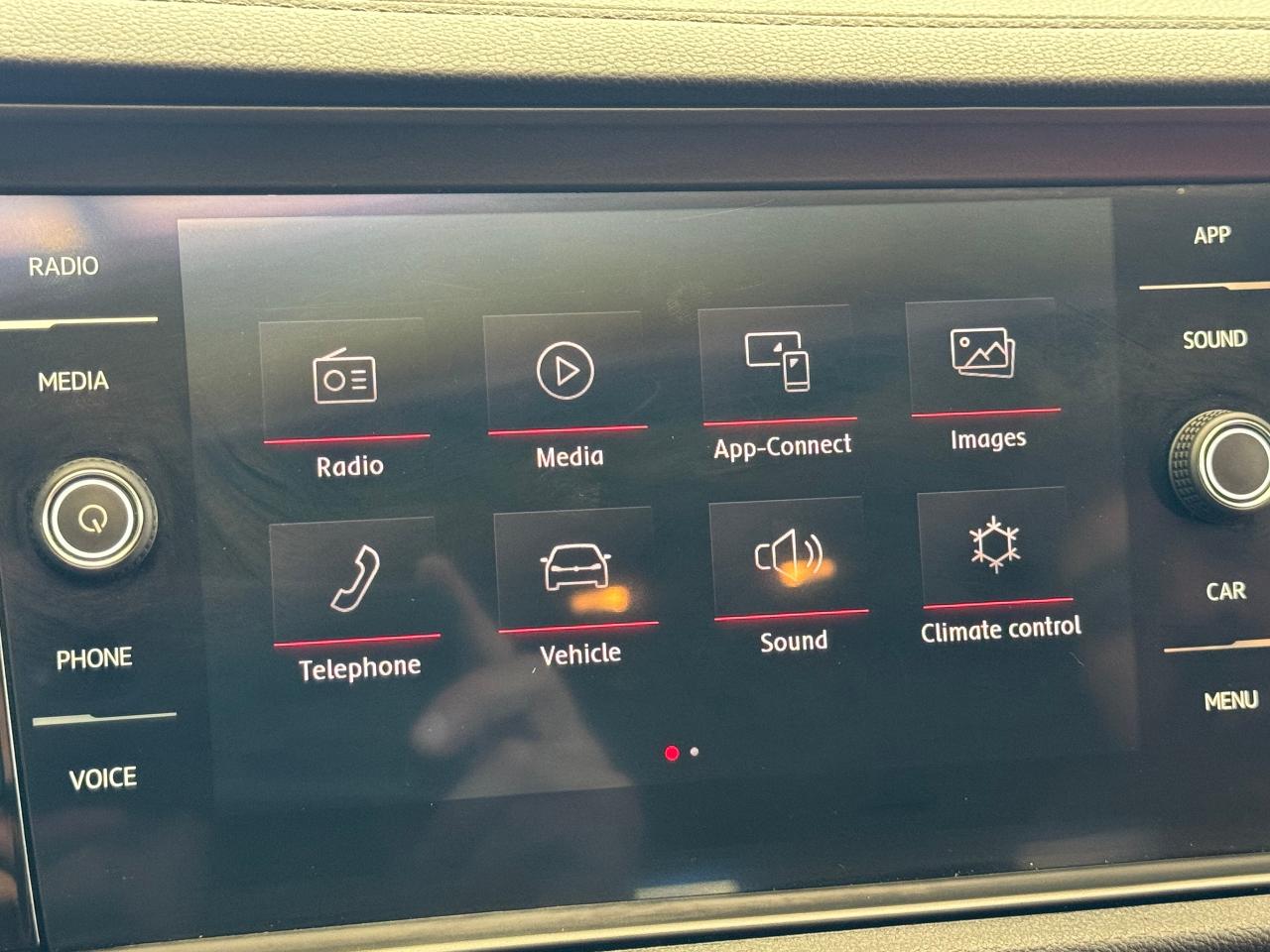2019 Volkswagen Jetta Highline R-Line+Adaptive Cruise+CLEAN CARFAX - Photo #36