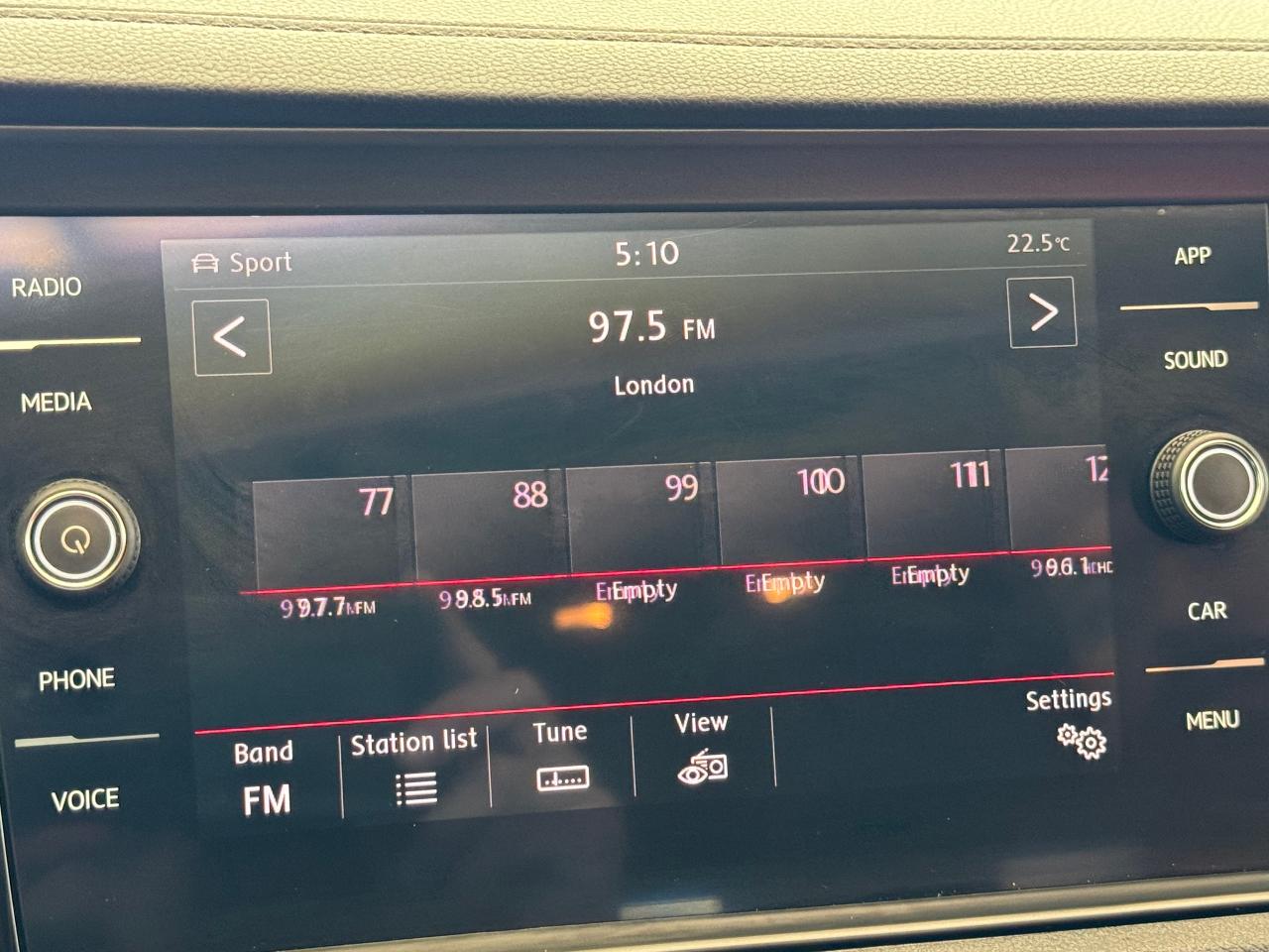2019 Volkswagen Jetta Highline R-Line+Adaptive Cruise+CLEAN CARFAX Photo105