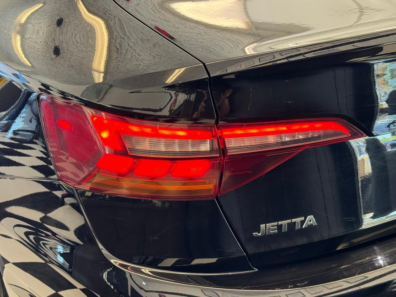2019 Volkswagen Jetta Highline R-Line+Adaptive Cruise+CLEAN CARFAX Photo140