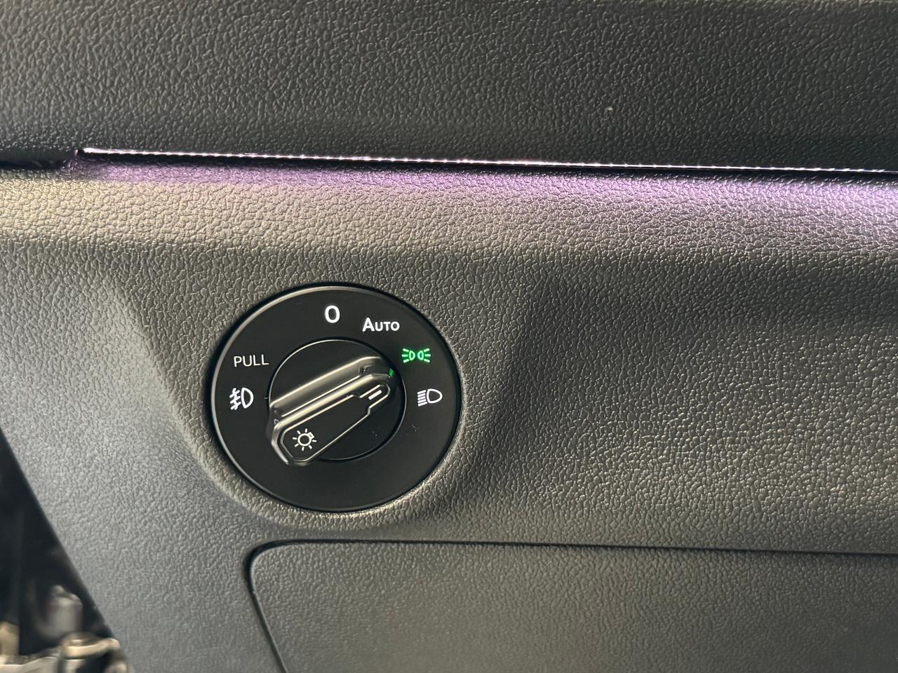 2019 Volkswagen Jetta Highline R-Line+Adaptive Cruise+CLEAN CARFAX - Photo #52