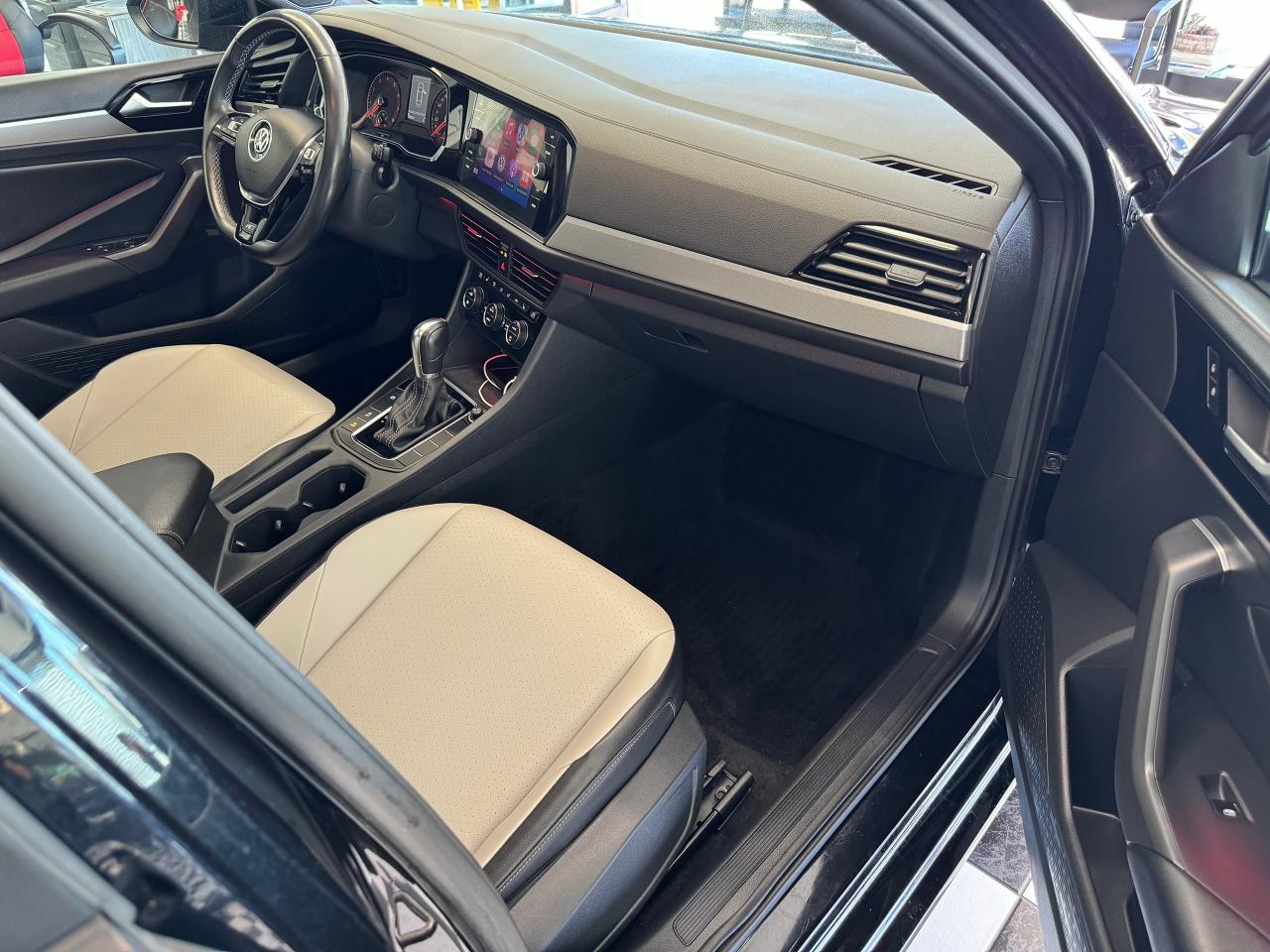 2019 Volkswagen Jetta Highline R-Line+Adaptive Cruise+CLEAN CARFAX - Photo #22