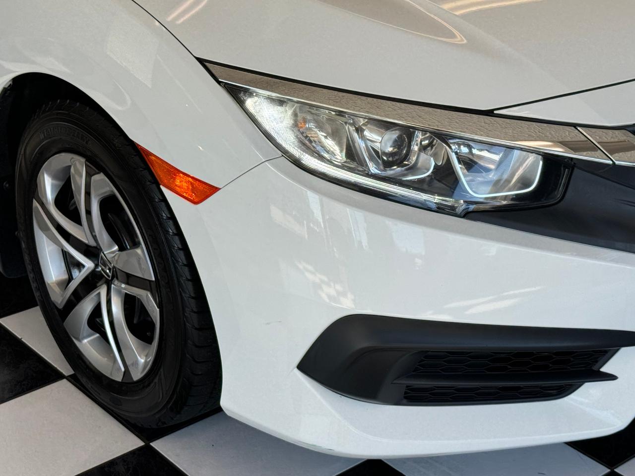 2016 Honda Civic LX+LOW KMS+APPLEPLAY+A/C+CAMERA+CLEAN CARFAX Photo98
