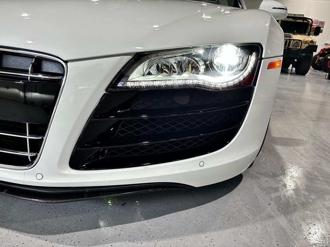 2011 Audi R8 2dr Conv Spyder Man 5.2L - Photo #9