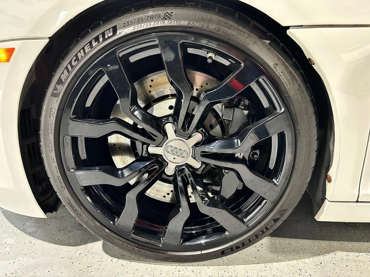 2011 Audi R8 2dr Conv Spyder Man 5.2L - Photo #16
