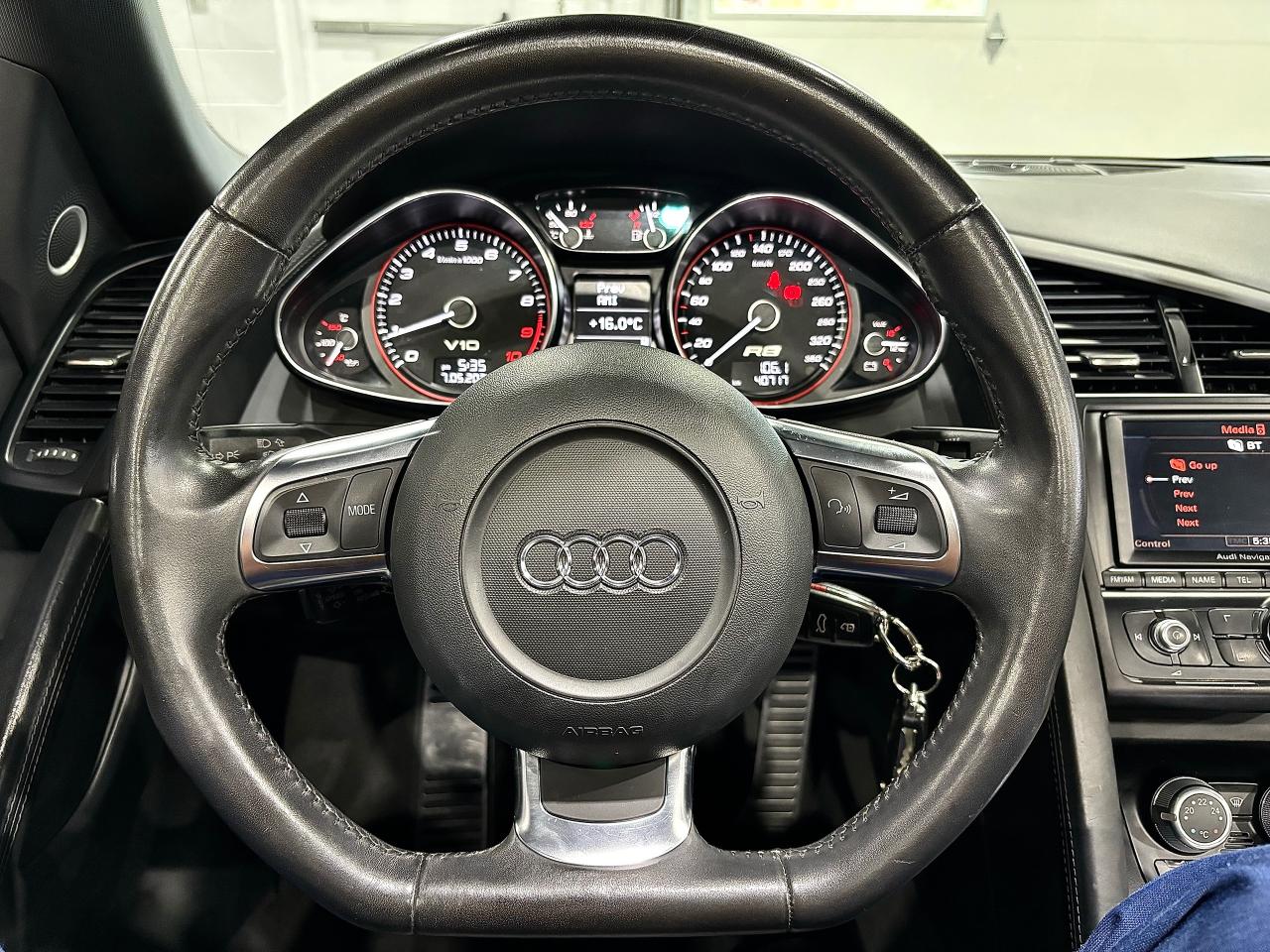 2011 Audi R8 2dr Conv Spyder Man 5.2L - Photo #18