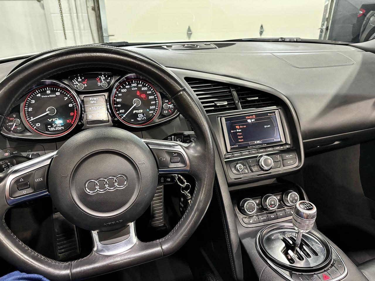 2011 Audi R8 2dr Conv Spyder Man 5.2L - Photo #20