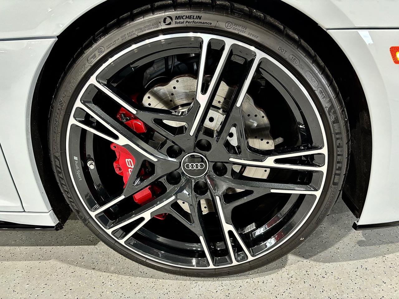 2023 Audi R8 V10 performance RWD - Photo #16