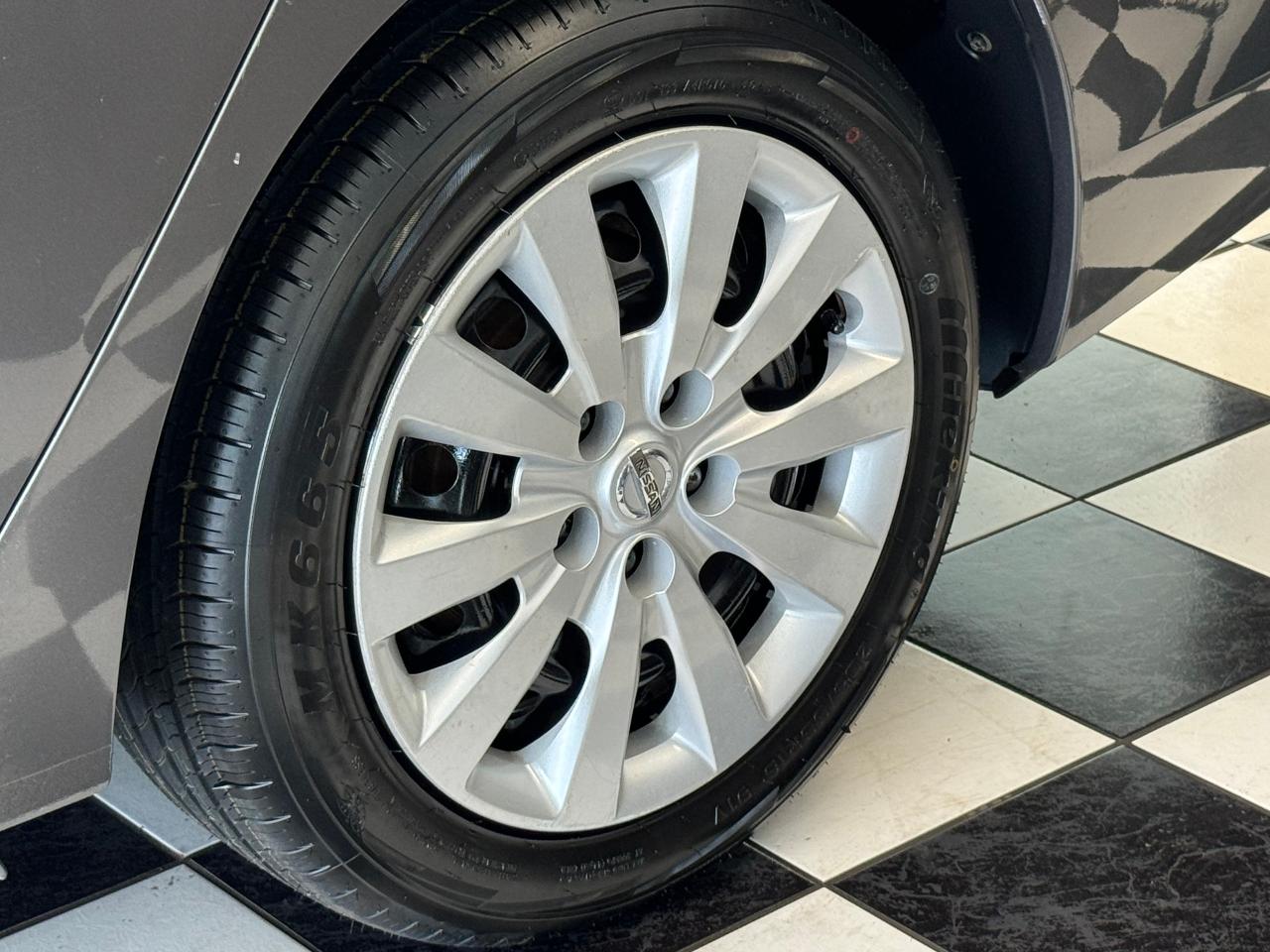 2018 Nissan Sentra SV+Camera+Heated Seats+New Tires+CLEAN CARFAX - Photo #52