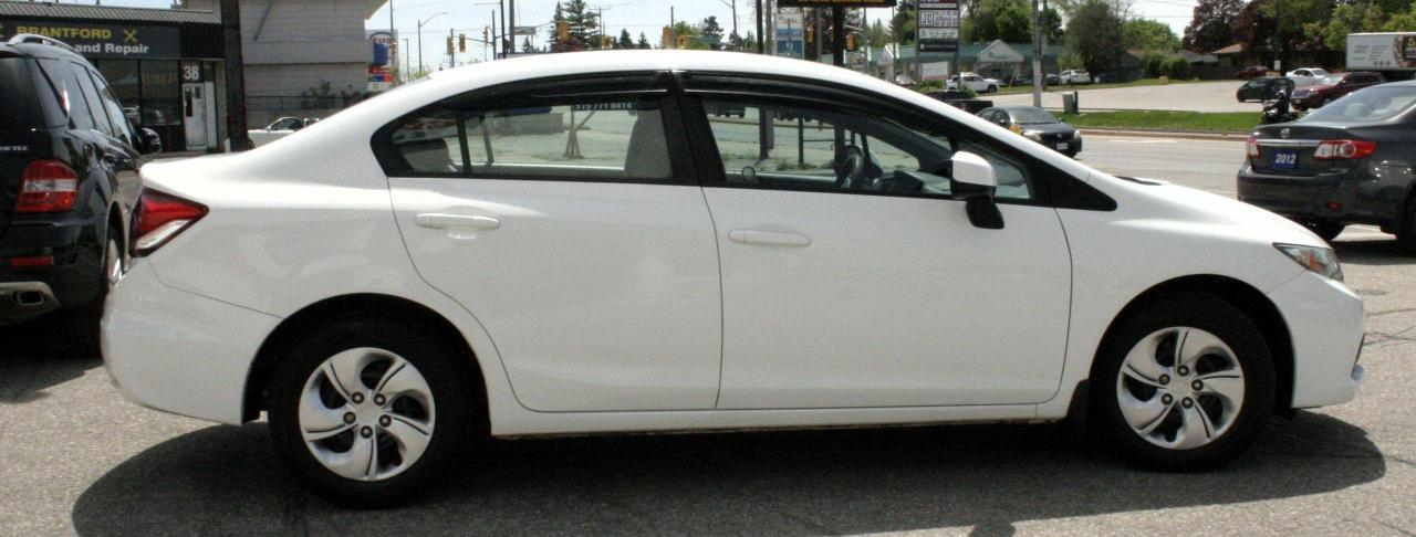 2013 Honda Civic 4dr Auto LX - Photo #9