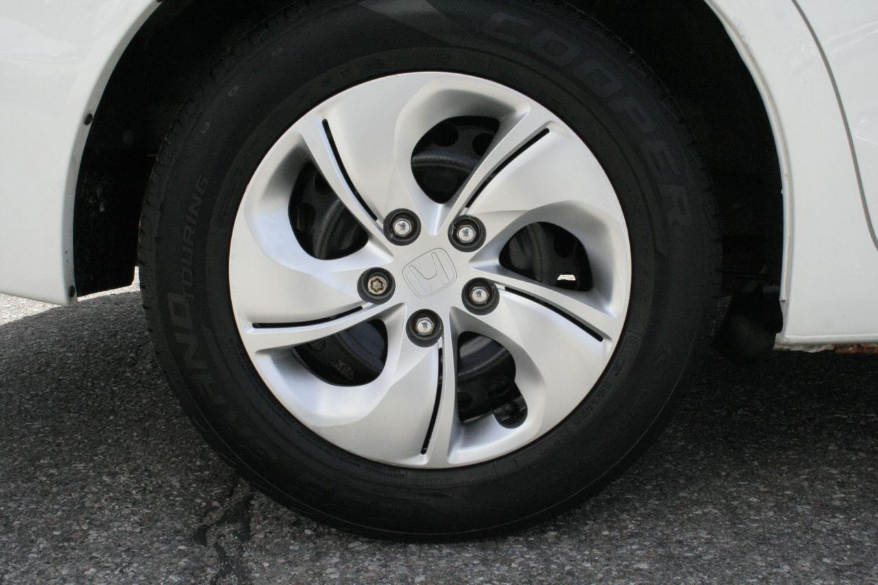 2013 Honda Civic 4dr Auto LX - Photo #14