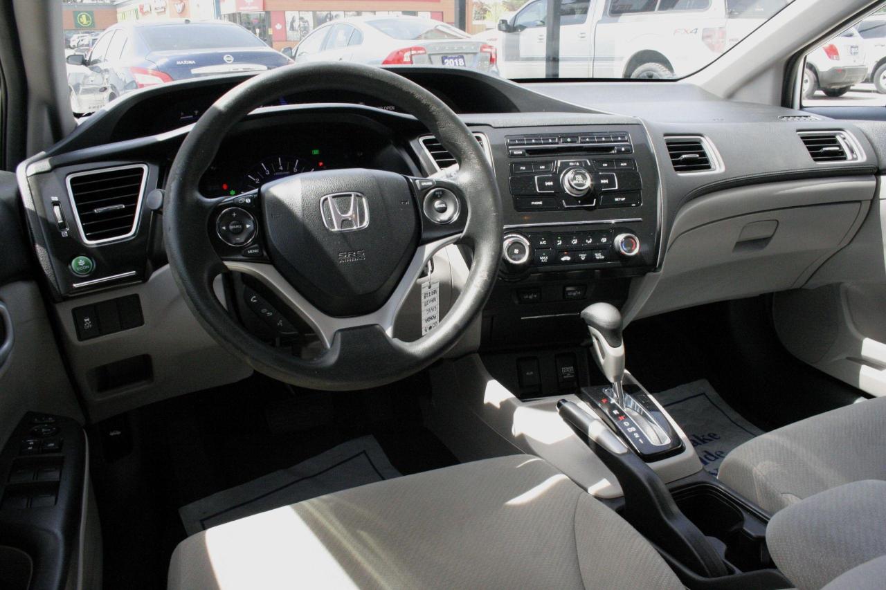 2013 Honda Civic 4dr Auto LX - Photo #31