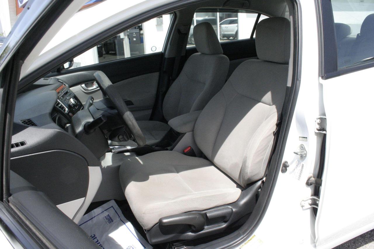2013 Honda Civic 4dr Auto LX - Photo #32