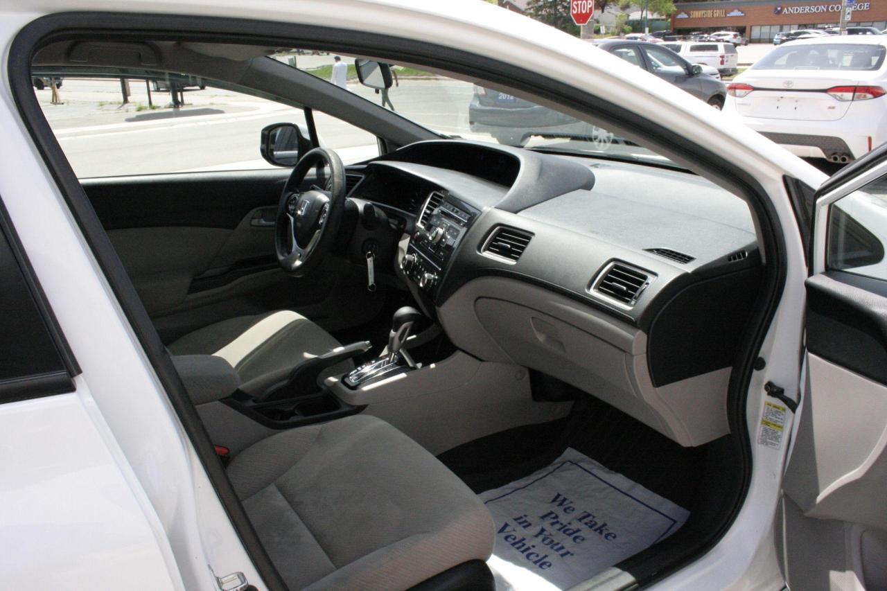 2013 Honda Civic 4dr Auto LX - Photo #35