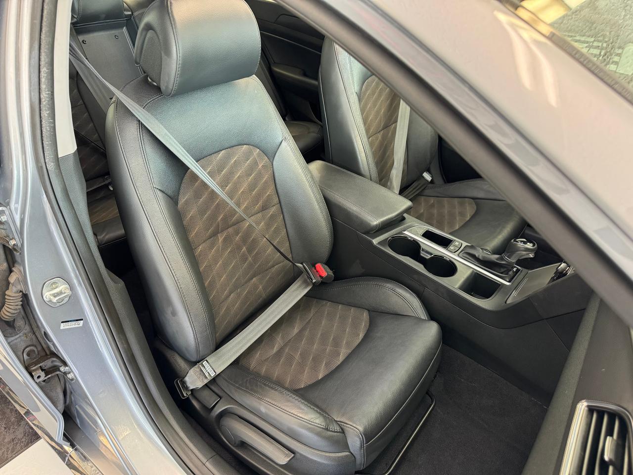 2016 Hyundai Sonata Sport TECH+Pano Roof+GPS+Remote Start+CLEAN CARFAX - Photo #24
