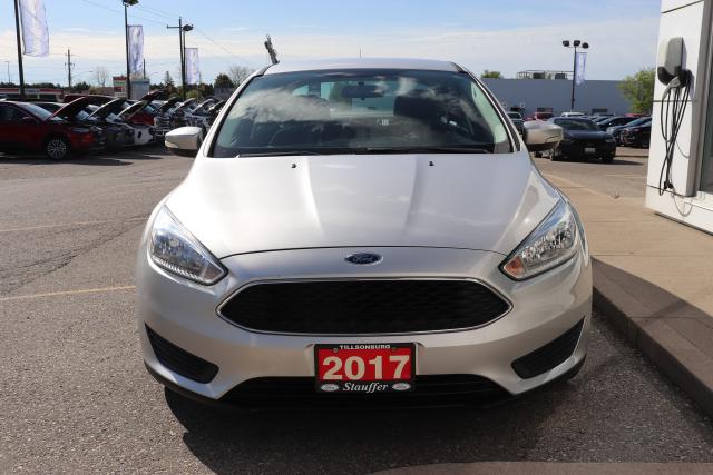 2017 Ford Focus SE 4DR SDN Photo4