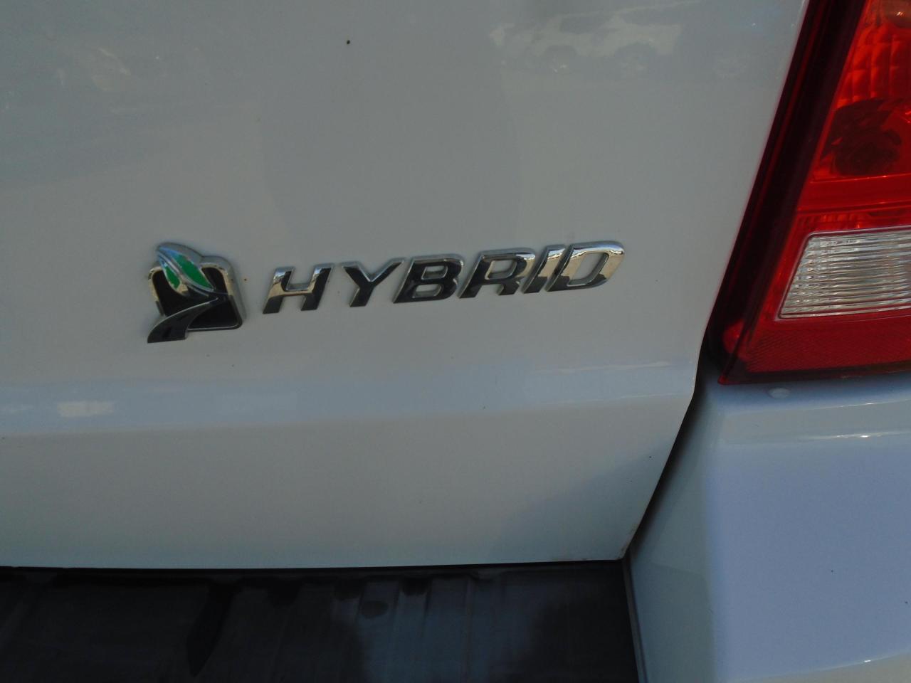 2010 Ford Escape 4WD 4dr I4 ECVT Hybrid - Photo #8