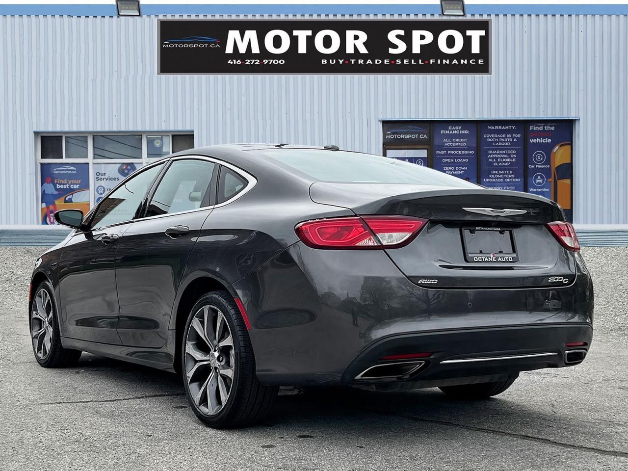 2015 Chrysler 200 C - Photo #5