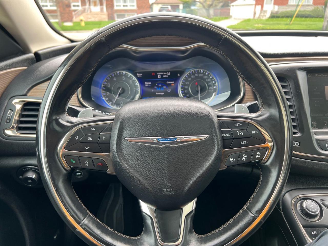 2015 Chrysler 200 C - Photo #9