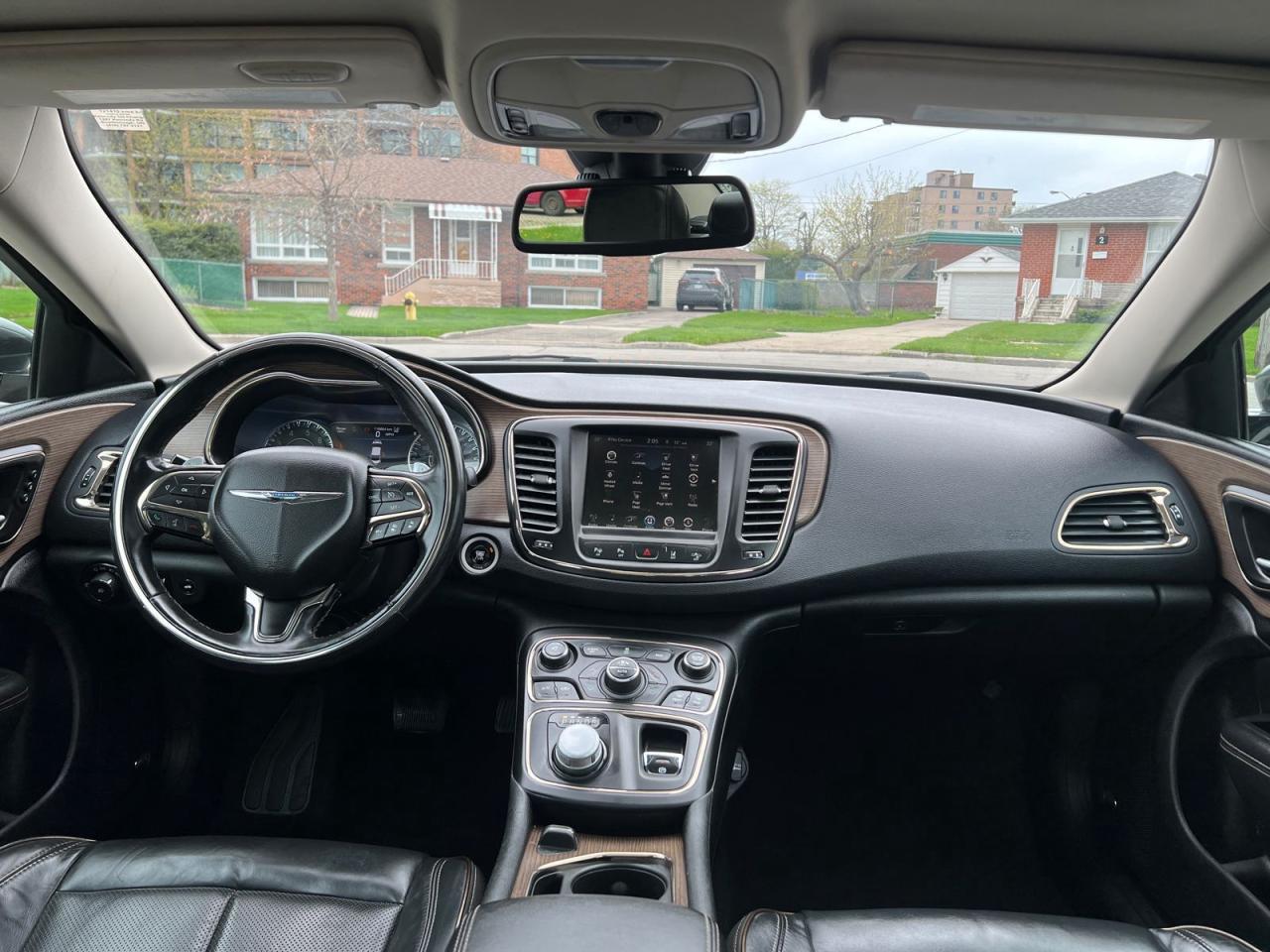 2015 Chrysler 200 C - Photo #22
