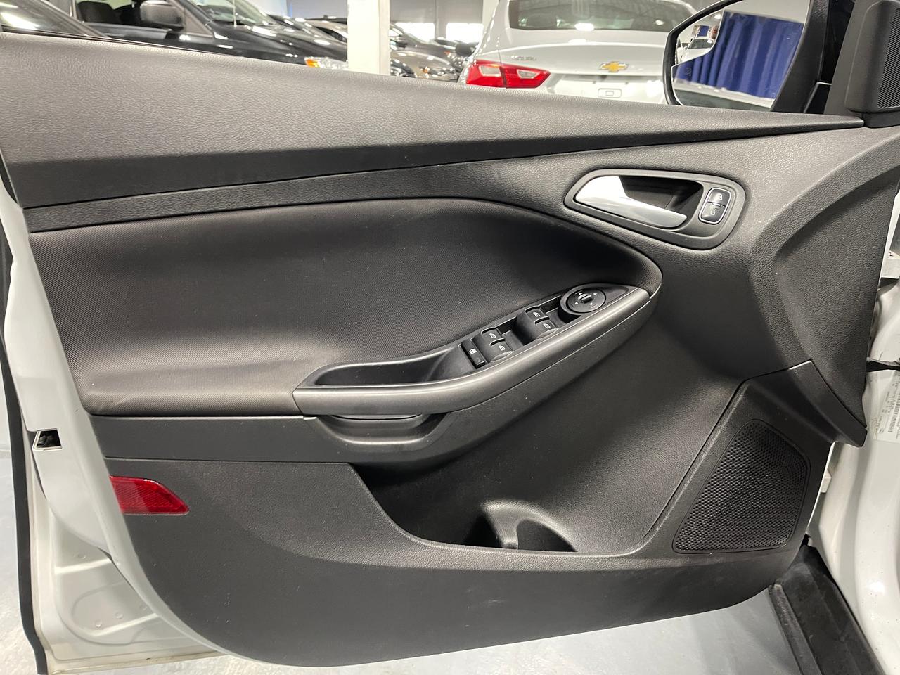2018 Ford Focus SEL Sedan Photo