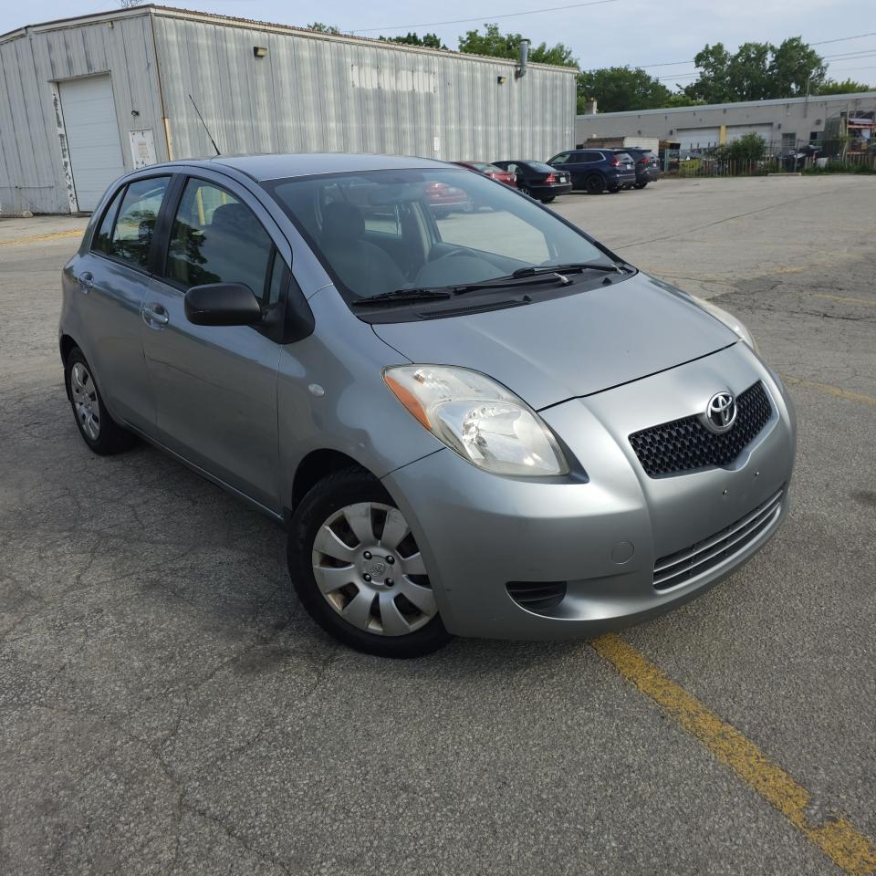 2008 Toyota Yaris LE - Photo #10